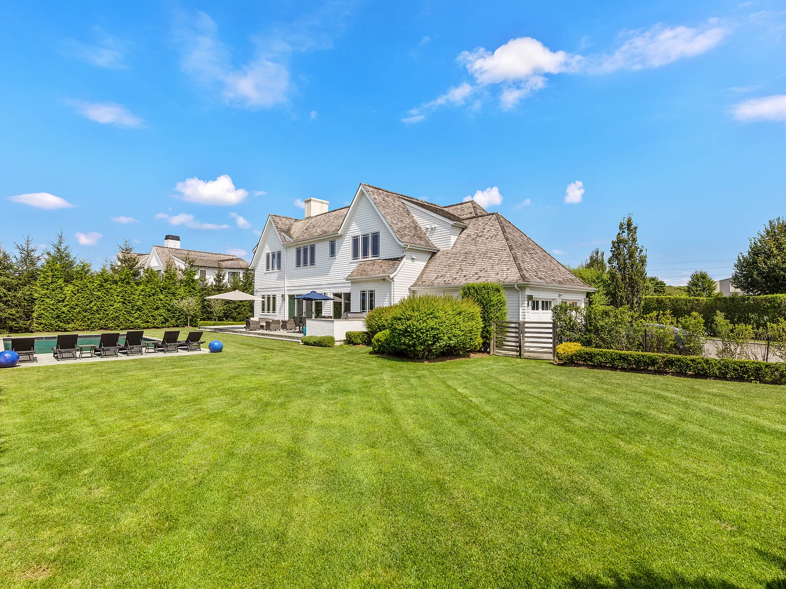 Beautiful 7 Bedroom New Construction Home — Photo 3