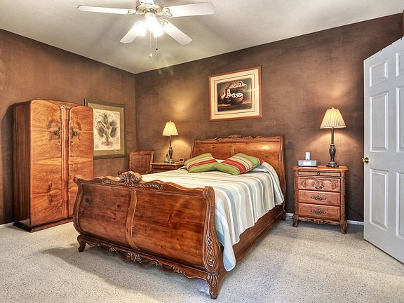 5th image of 16 Halcyon Ln