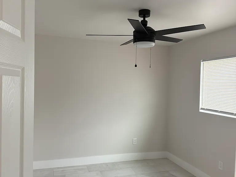 404 S Chestnut Ave #204 — Photo 3