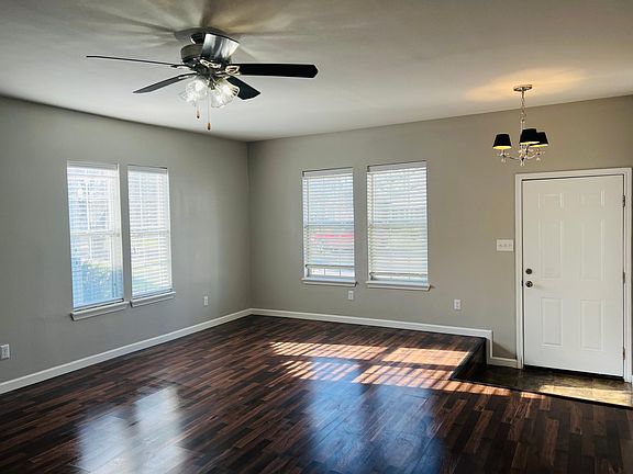 3rd image of 333 Rosebud Ave #333