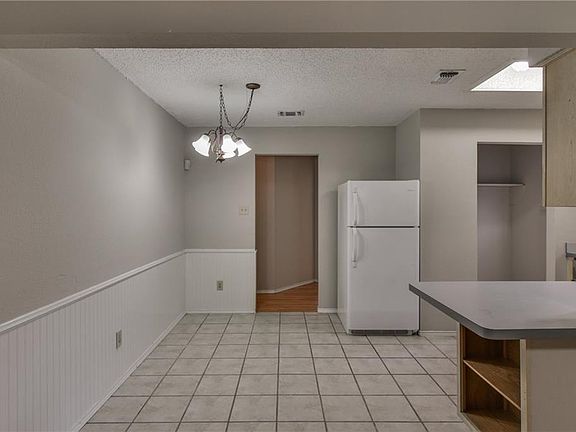 5th image of 1018 Blue Jay Dr