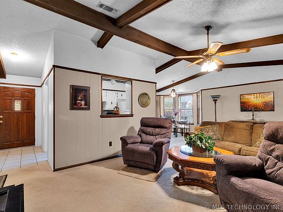 5th image of 115 Cornell Dr