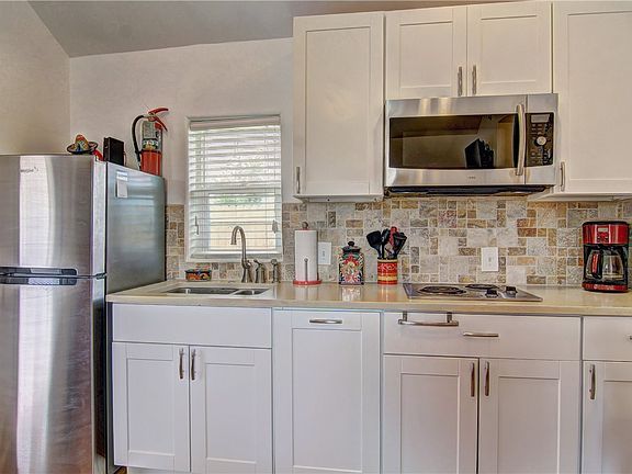 3rd image of 134 N Alister St #24