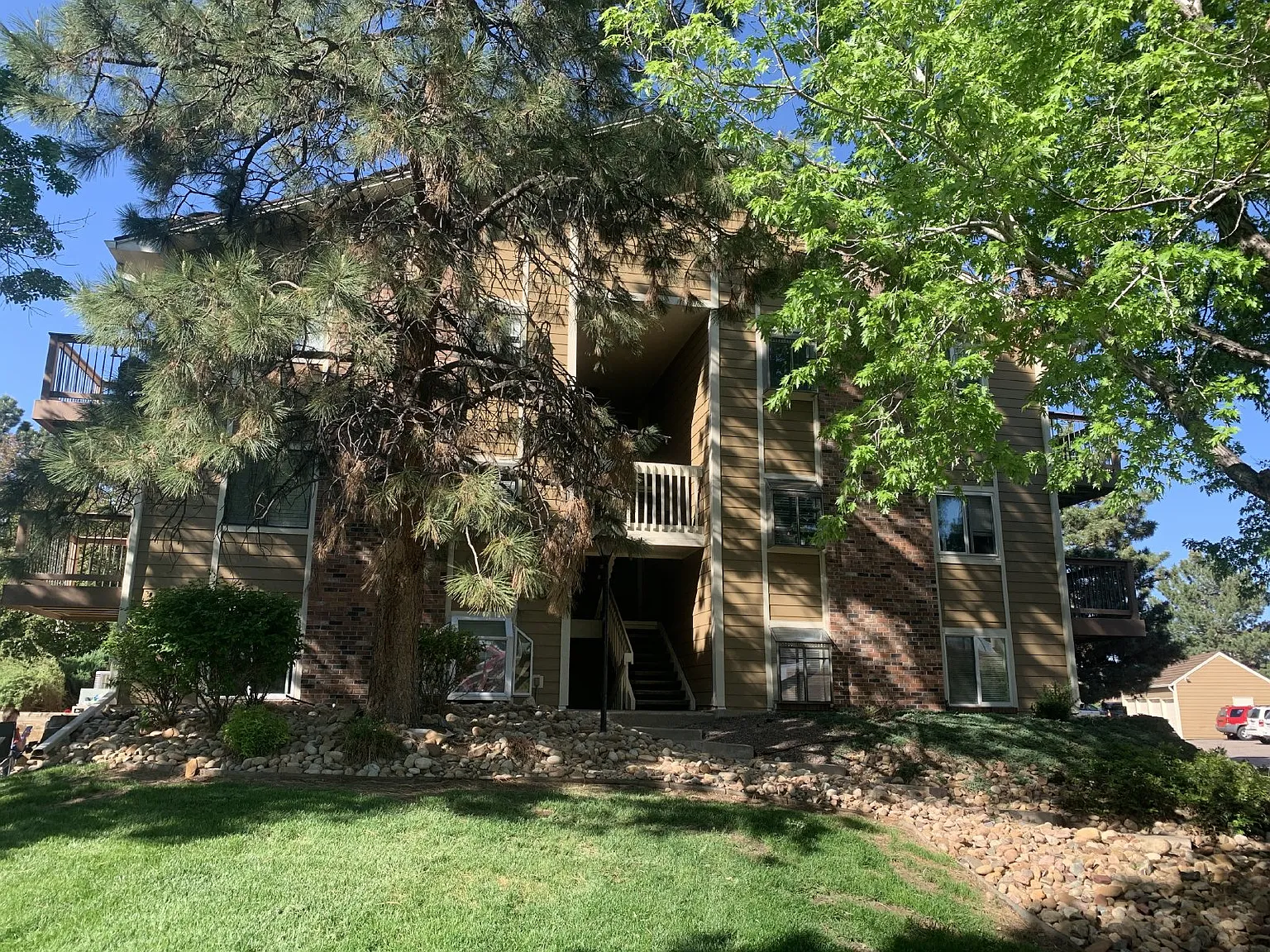 2 bed, 2.0 bath, 1016 sqft, $1,795 — Photo 3