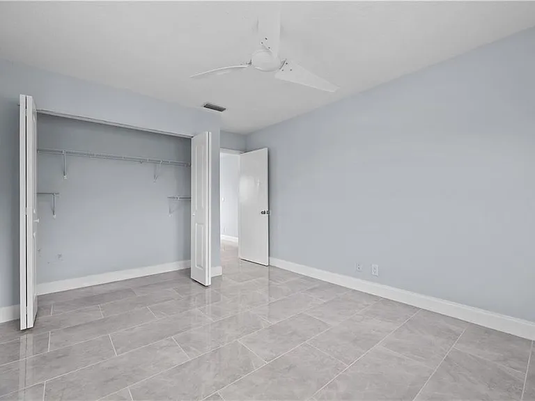 260 NW 19th St #290 — Photo 14