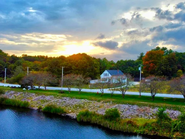 1232 Middleboro Ave, Taunton, MA 02780