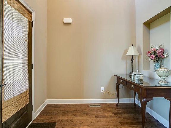 4th image of 5513 Stonefield Dr