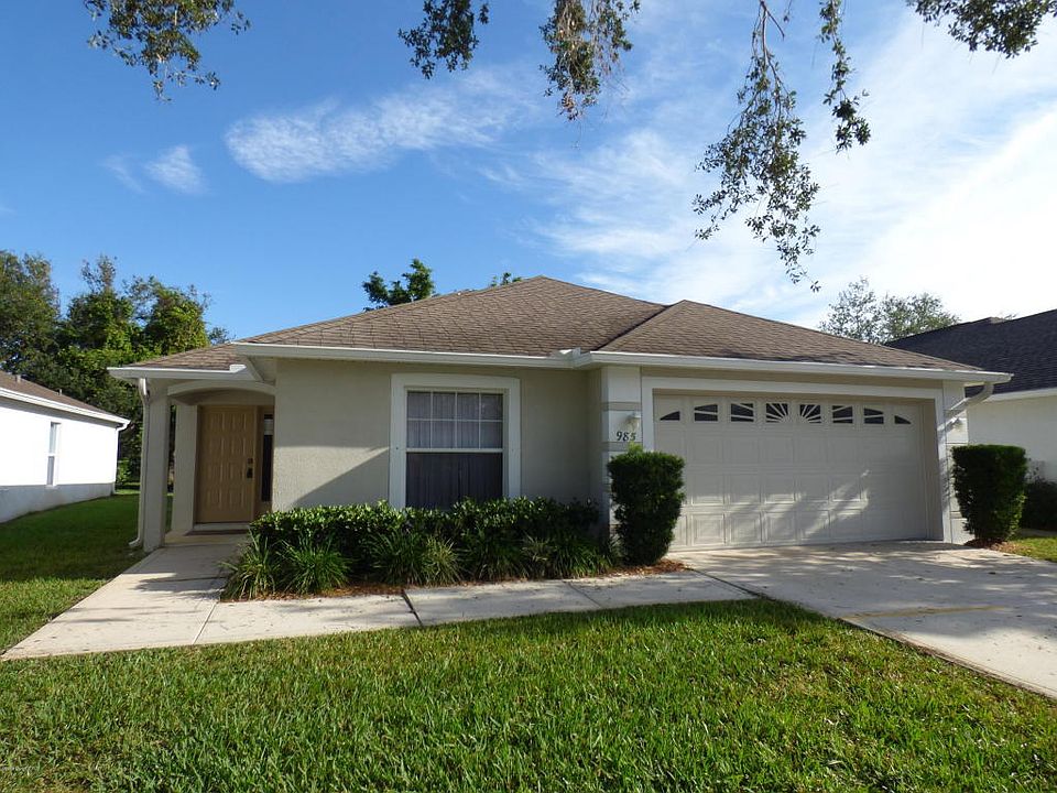 1st image of 985 Villa Dr