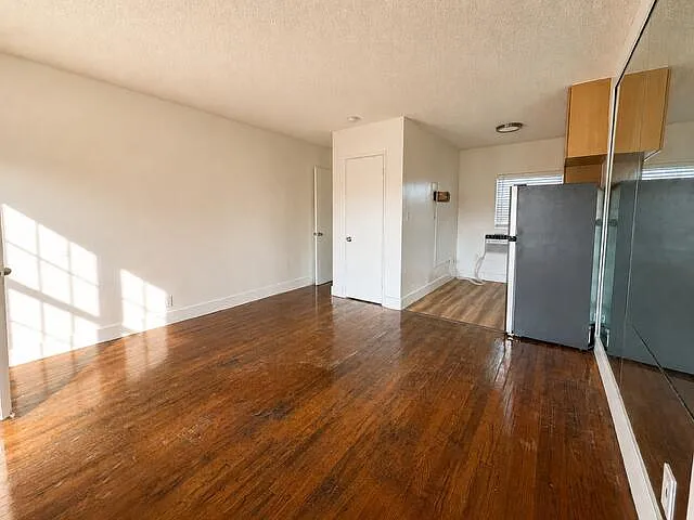 2037 Madison St #17 — Photo 3