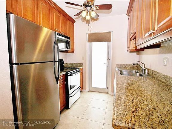 5th image of 2020 NE 56th St APT 103