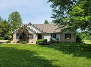 31 Forest Hills Dr, Washington, MO 63090