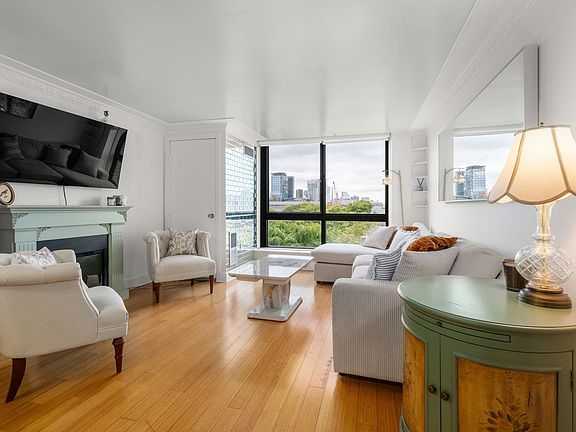 2nd image of 42 8th St APT 1519