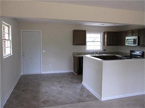 3rd image of 345 Vailview Dr