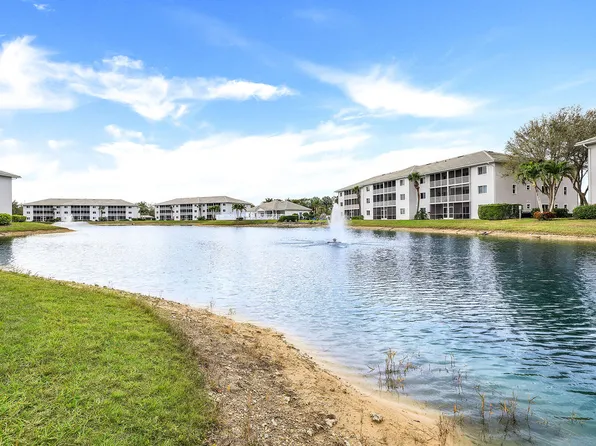 7822 Great Heron Way APT 205, Naples, FL 34104