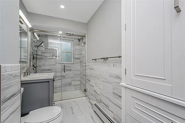 Sold by REMAX Elite | media 20