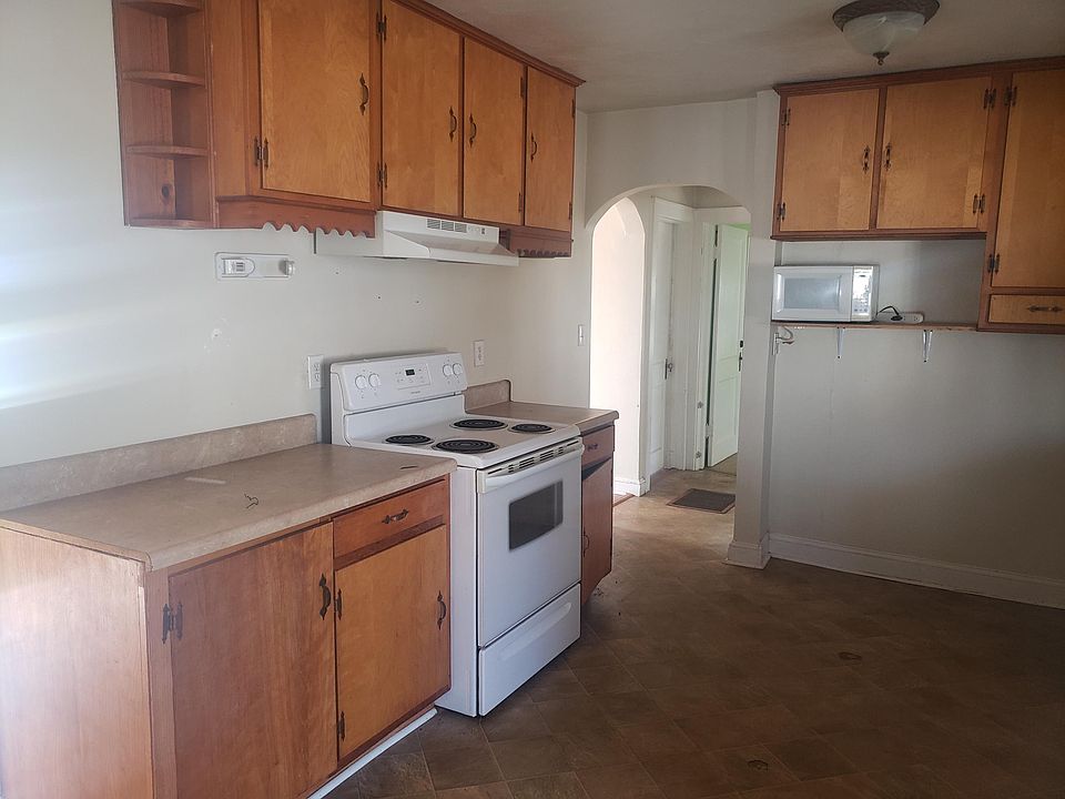 2nd image of 1407 N Mill Rd