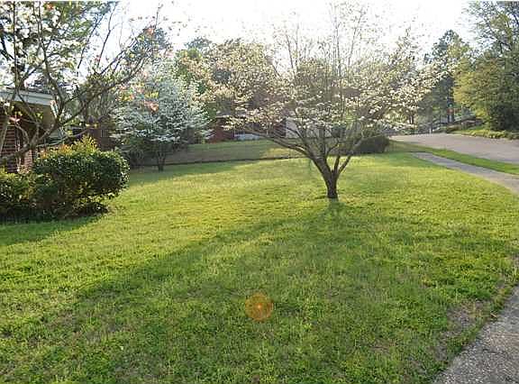 4th image of 179 E Salem Dr