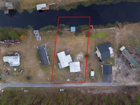 548 Walker Ln, Baxley, GA 31513