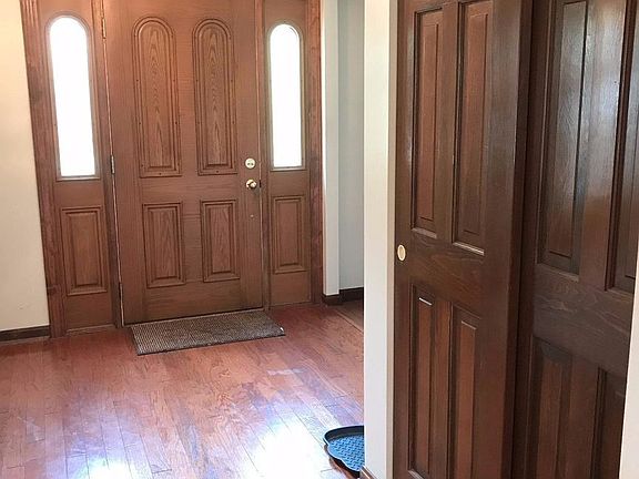 2nd image of 5665 Genevieve Pl