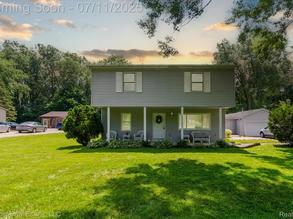 5045 Pine Knob Trl, Clarkston, MI 48346