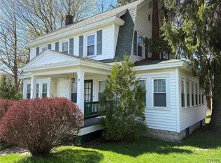 17 Niagara St, Pulaski, NY 13142