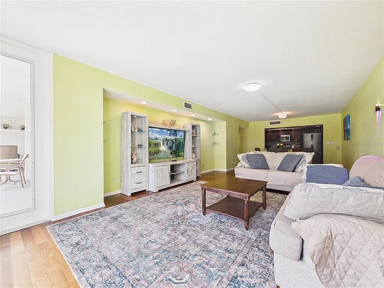 1400 Gulf Blvd #212 — Photo 3