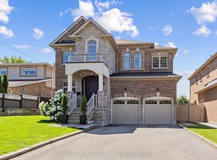 576 Oakwood Dr, Pickering, ON L1W2M7