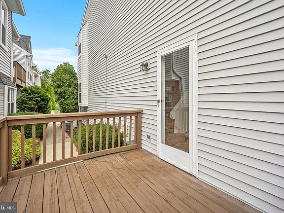 5th image of 307 Wendover Dr