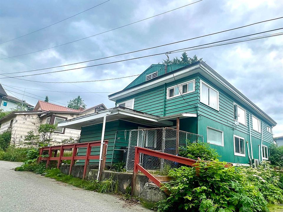 1st image of 168 Sitka St