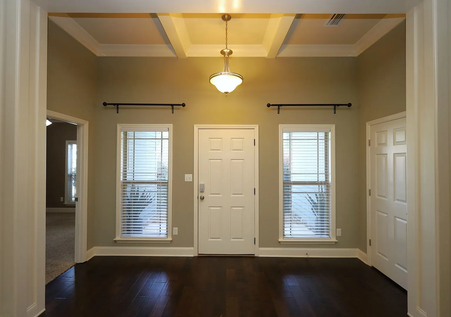 4634 Amelia Circle — Photo 3