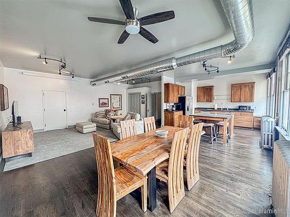 4th image of 206 S 2nd St #B