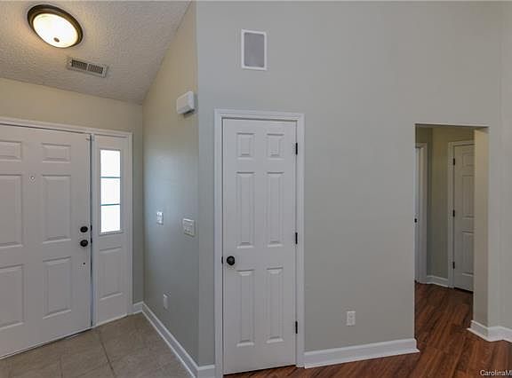 4th image of 11214 Silver Glen Ln