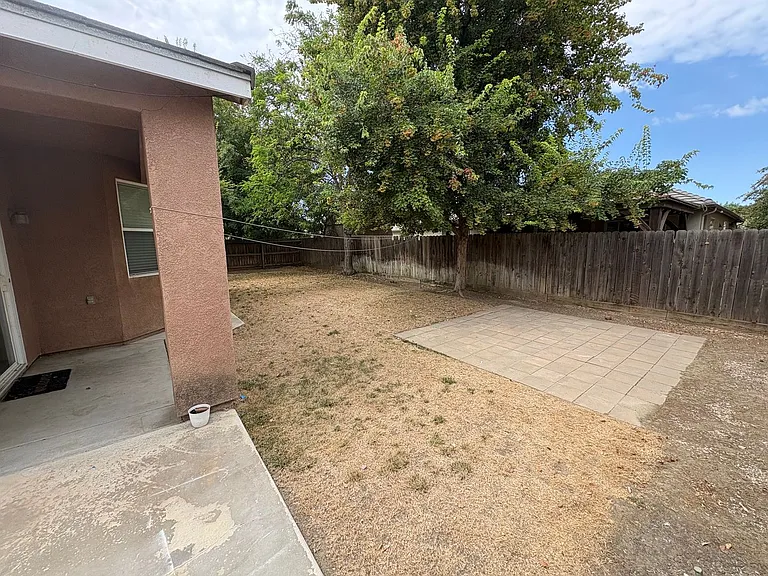 2133 N Denton St — Photo 26
