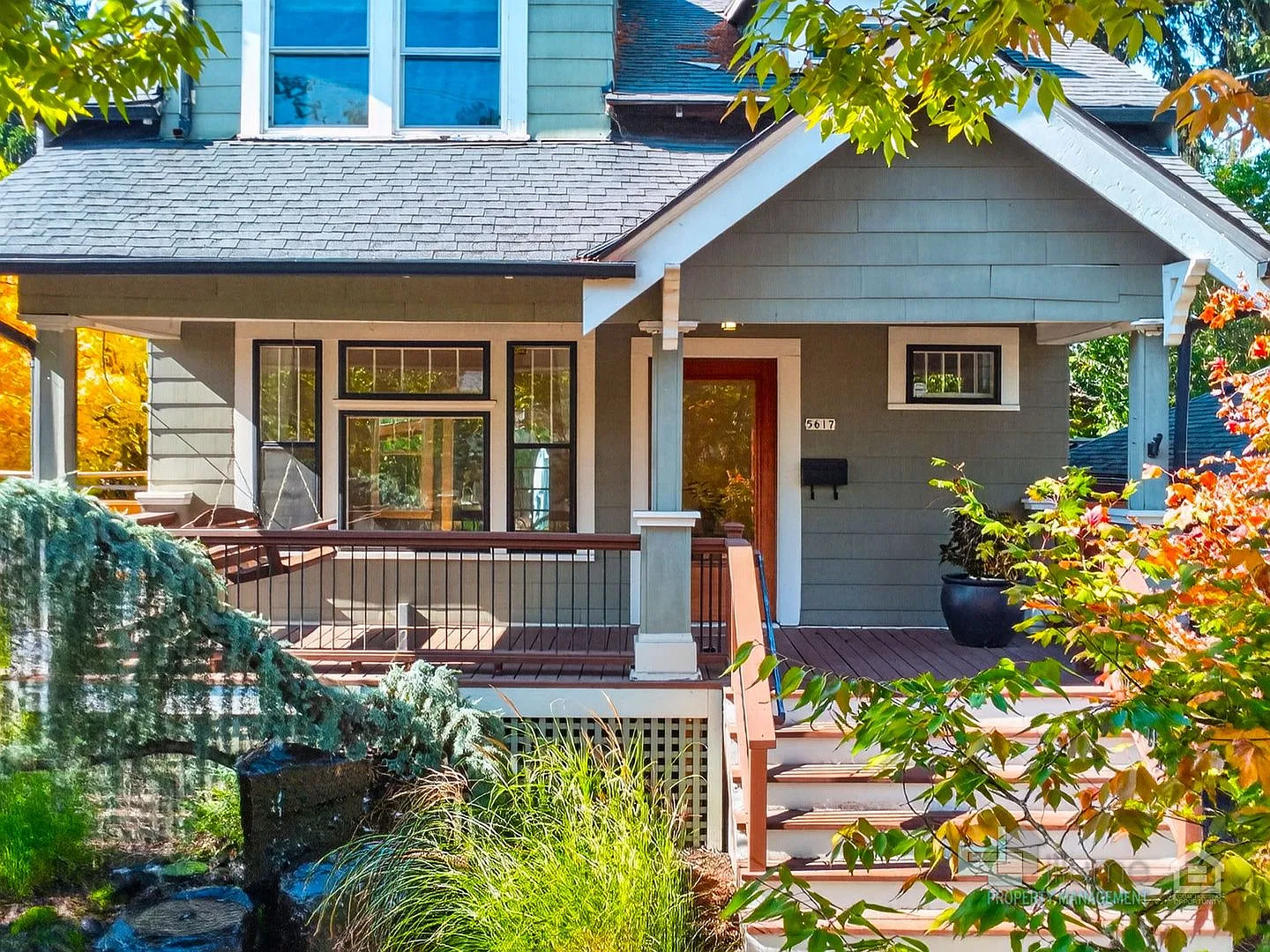 Updated 4-Bedroom Home with Spacious Living & Backyard in NE Portland — Photo 2