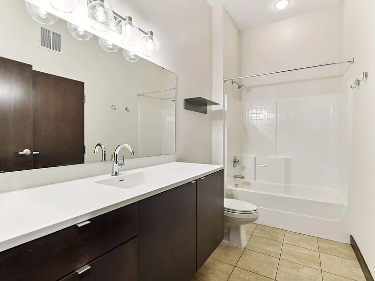 618 Washington Ave N #200 — Photo 16