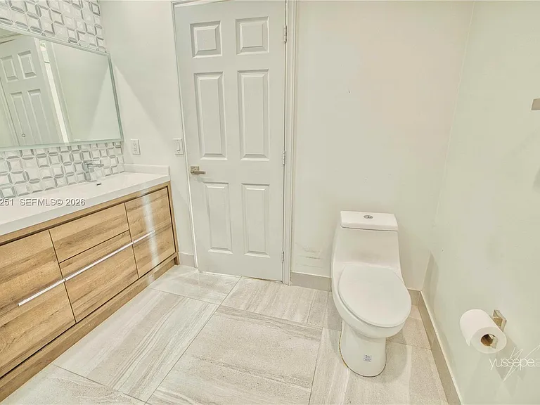 15151 NW 6th Ct — Photo 29