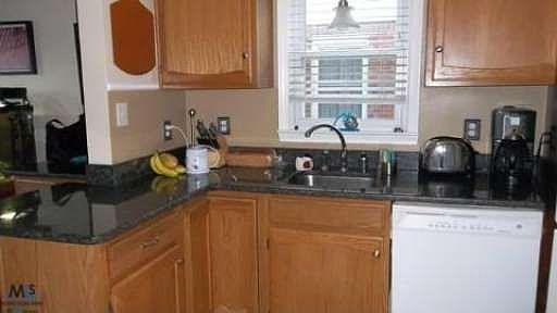 5th image of 21119 Sunnydale St