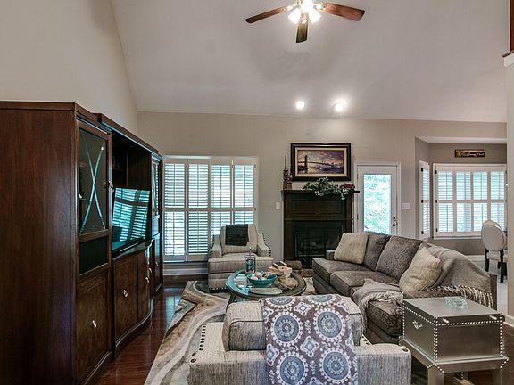 5th image of 2812 Wimbledon Ct