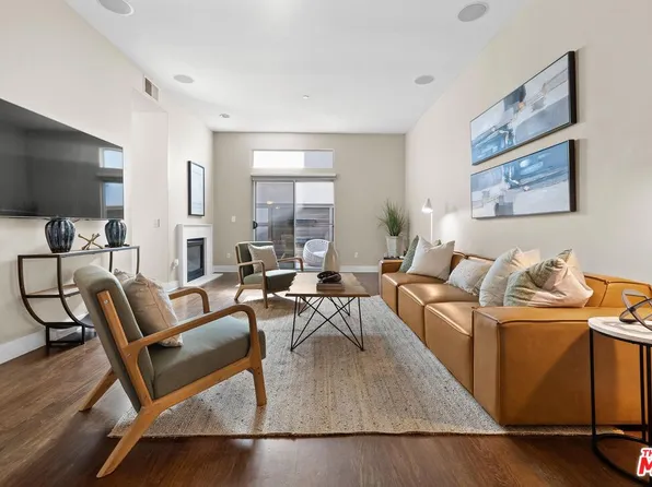 11815 Laurelwood Dr Unit 12, Studio City, CA 91604