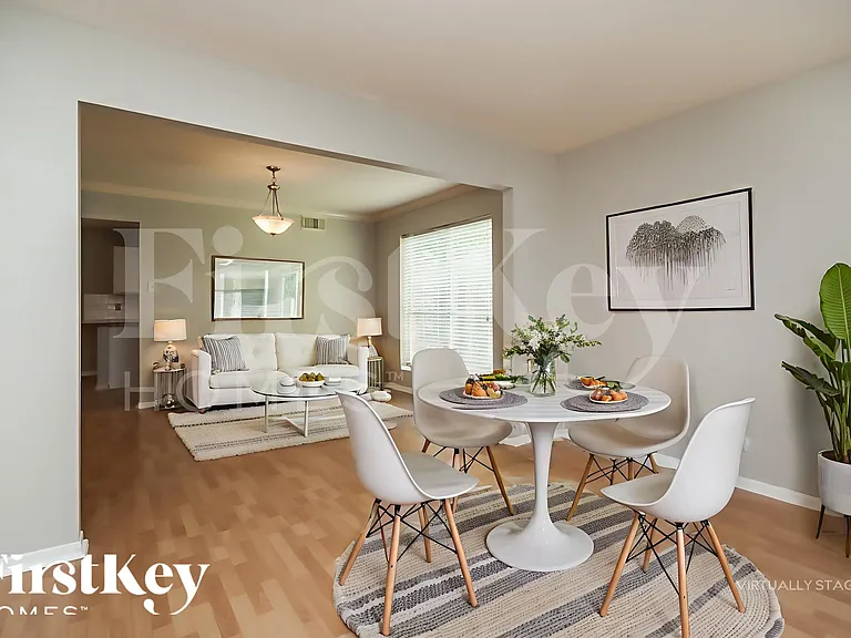 1039 Wentworth Dr — Photo 6