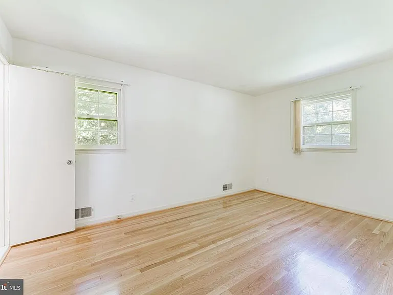 5683 Ravenel Ln — Photo 16