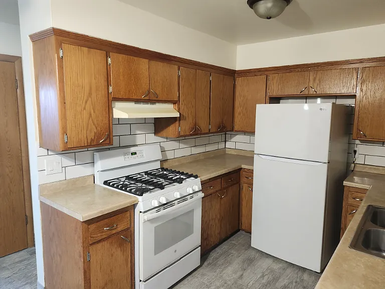 4812 N 104th St #6 — Photo 12