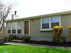 2nd image of 2751 N Harbor Dr