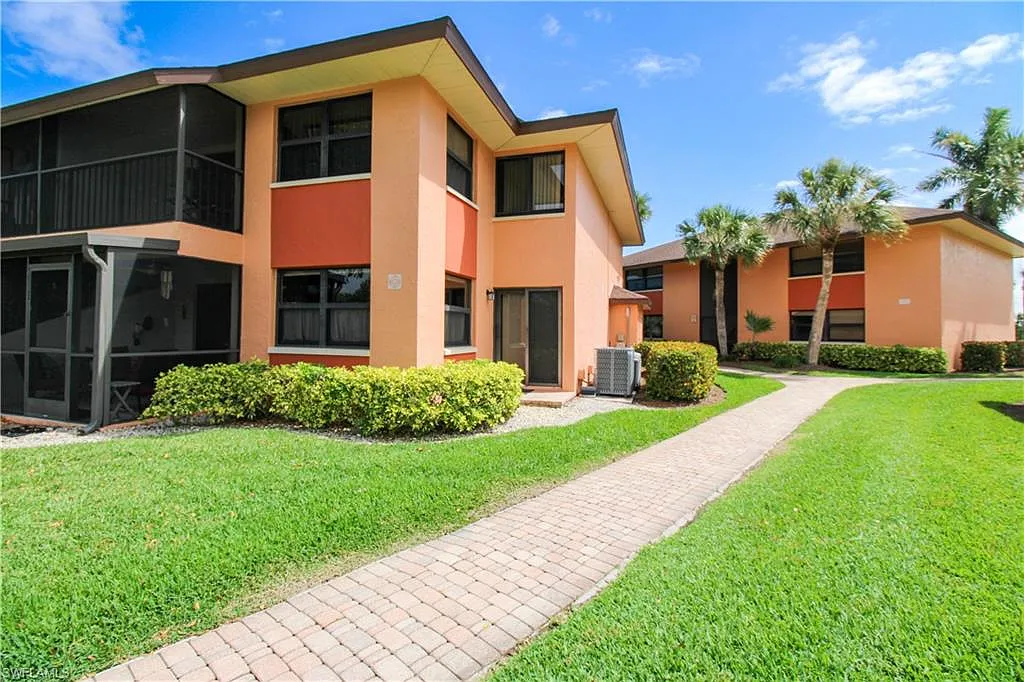 2 bed, 2.0 bath, 966 sqft, $1,595 — Photo 3