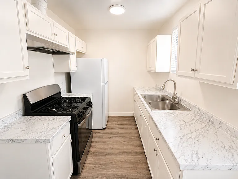 7450 Canby Ave — Photo 3