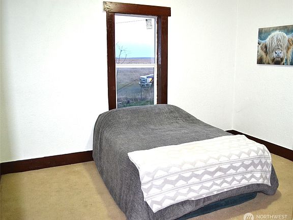 4th image of 1979 E Gering Road