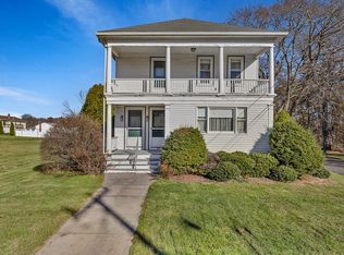 82 Arlington St, Taunton, MA 02780