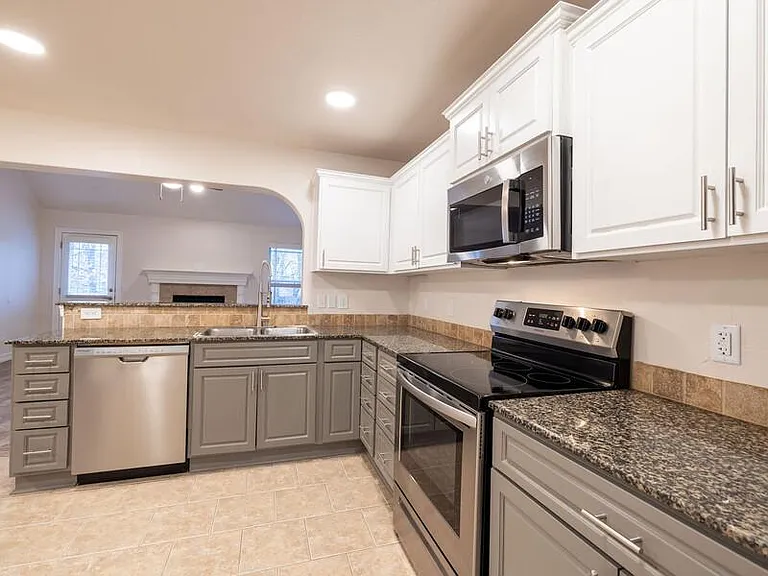 15th Place Townhomes — Photo 10