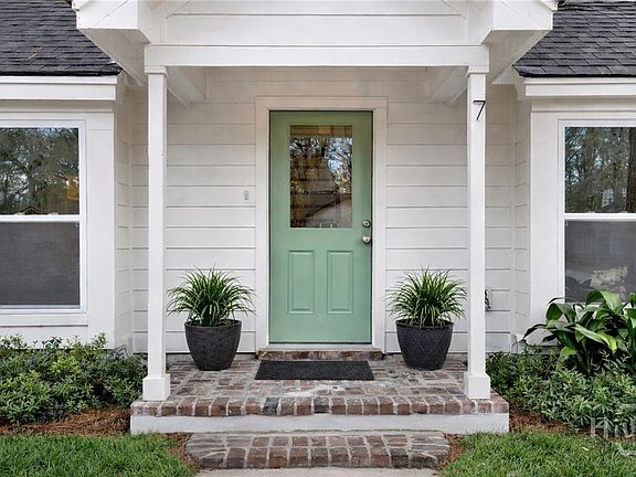 2nd image of 7 Green Iris Court