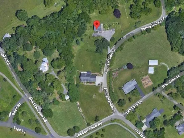 2401 Spring Hollow Ln, Blacksburg, VA 24060
